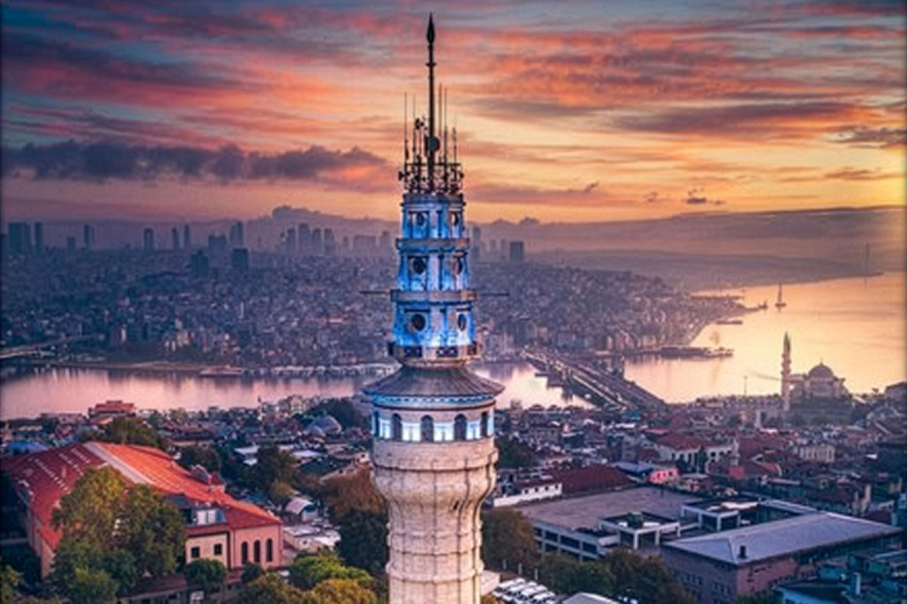 Beyazıt Yangın Kulesi ve çevresi